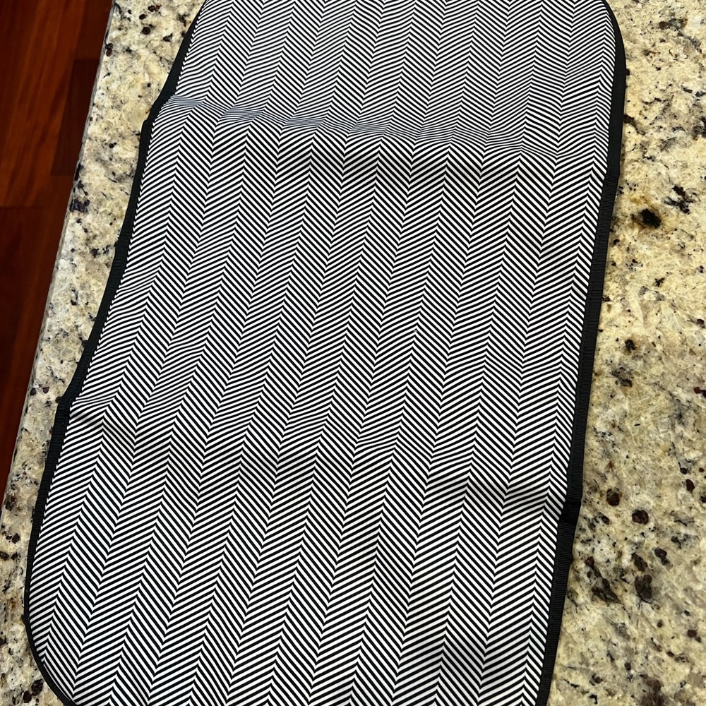 Ju-Ju-Be Changing Pad - Picture 3 of 3